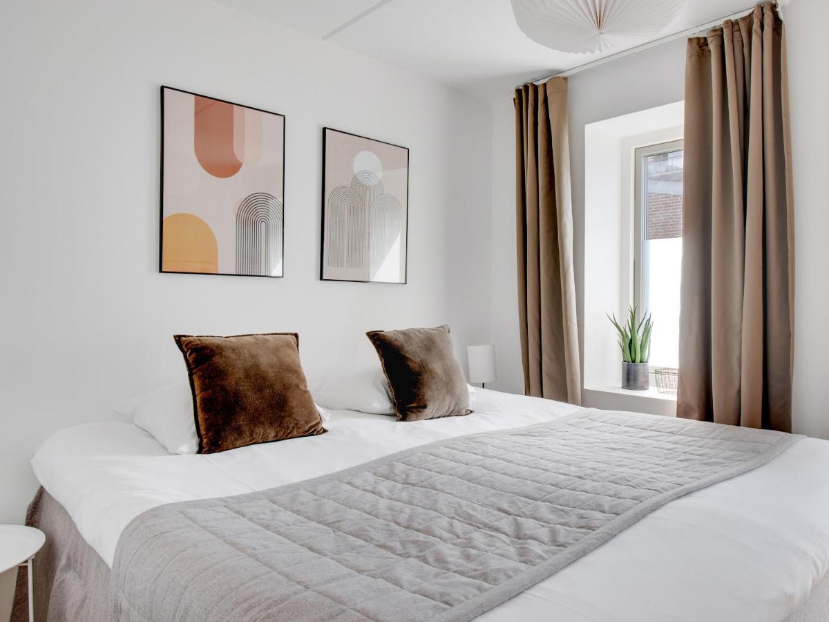 Sanders Field's - Chic Three-bedroom Townhouse With Private Terrace * København